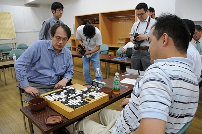 金沢さん（左）が8年ぶりの優勝